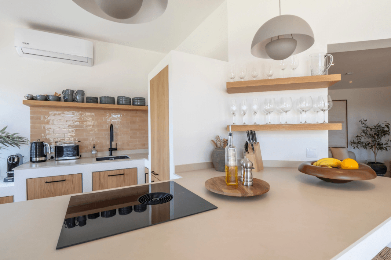 Recently renovated villa with stunning panoramic views of Jávea.