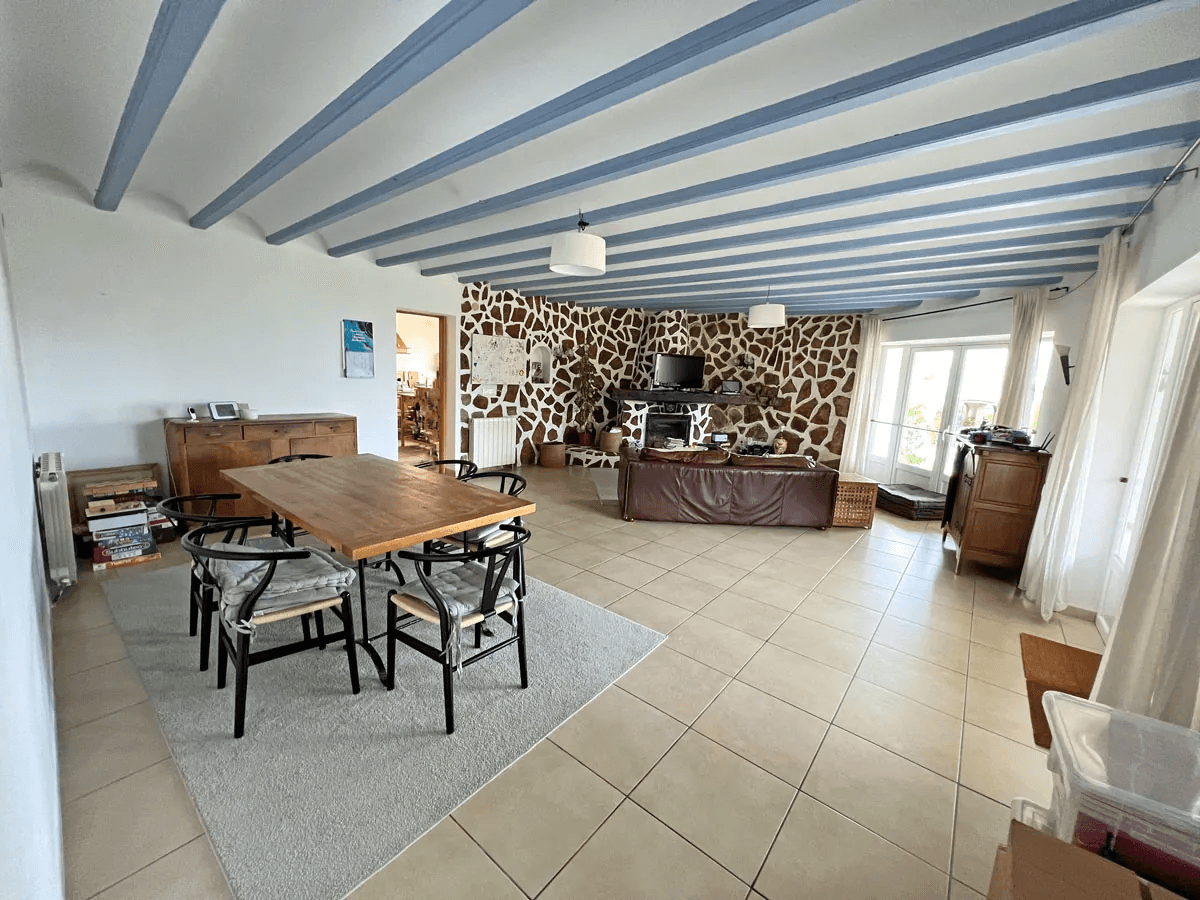 Villa near the beach with sea views in javea
