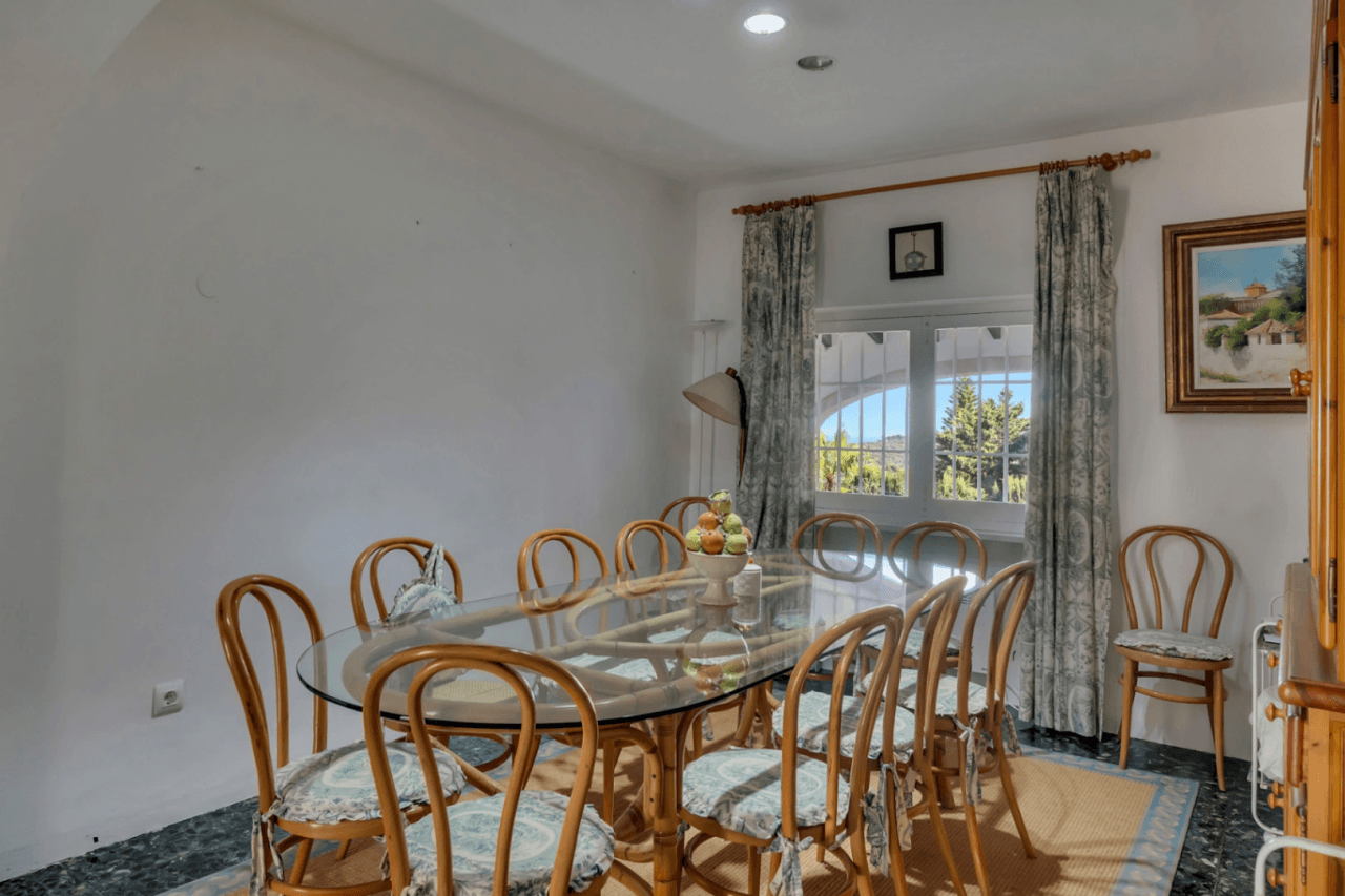 Stunning villa with amazing sea views in the El Tosalet urbanization.