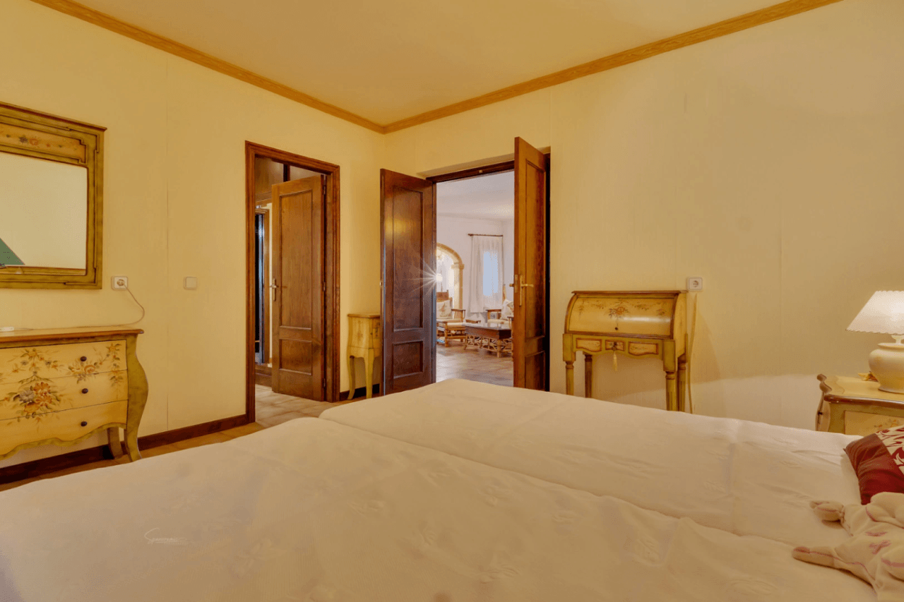 Villa for sale with stunning sea views