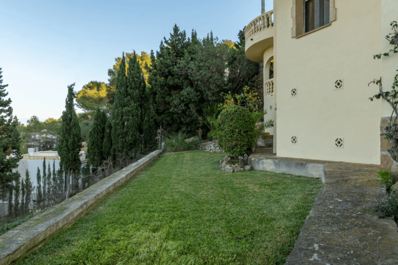 Villa for sale with stunning sea views
