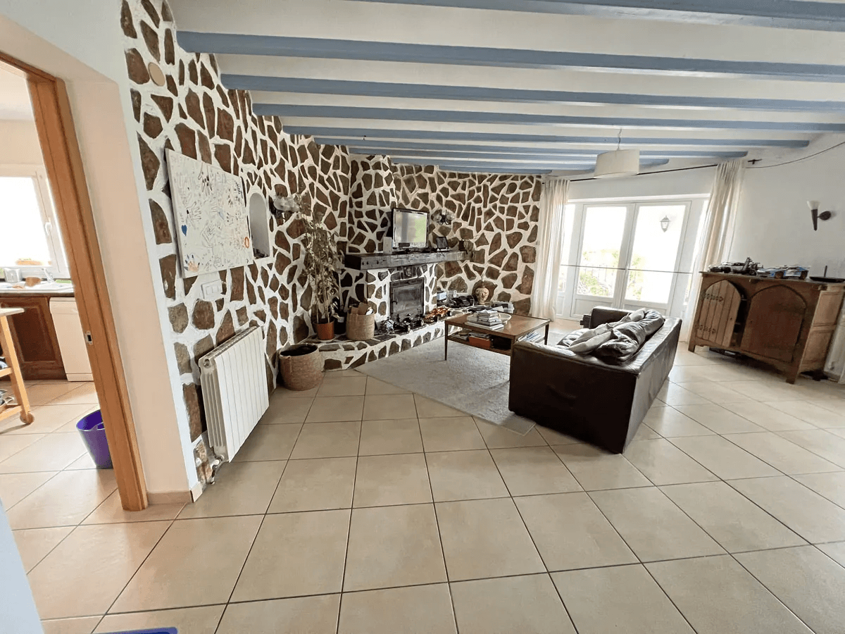 Villa near the beach with sea views in javea