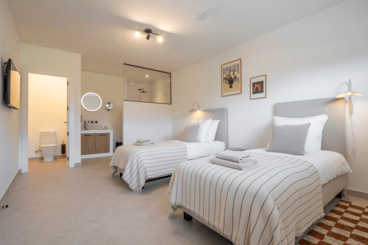 Recently renovated villa with stunning panoramic views of Jávea.