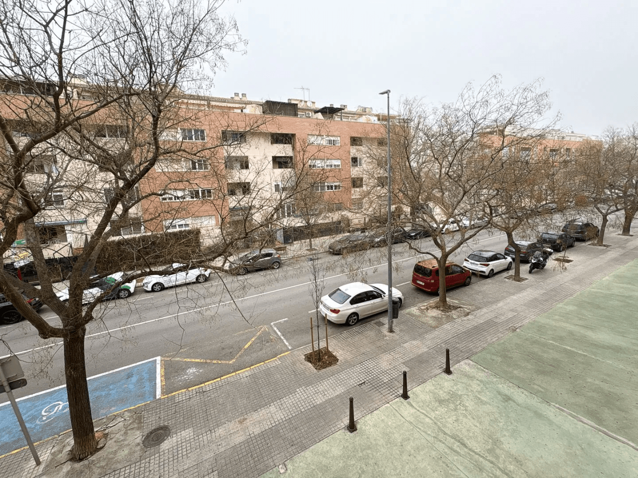 Impecable piso de 121m² con ascensor, garaje y trastero en Av. Miguel Hernández, Dénia.