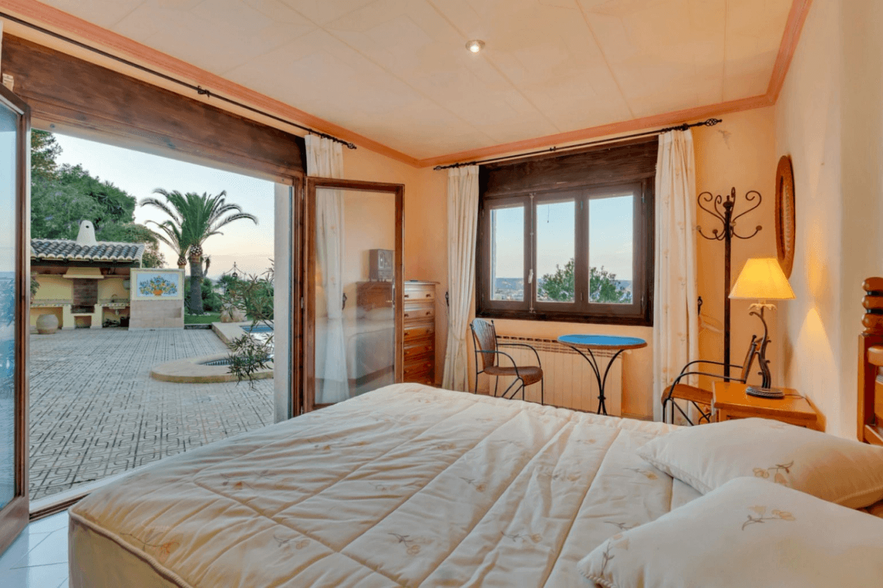 Villa for sale with stunning sea views