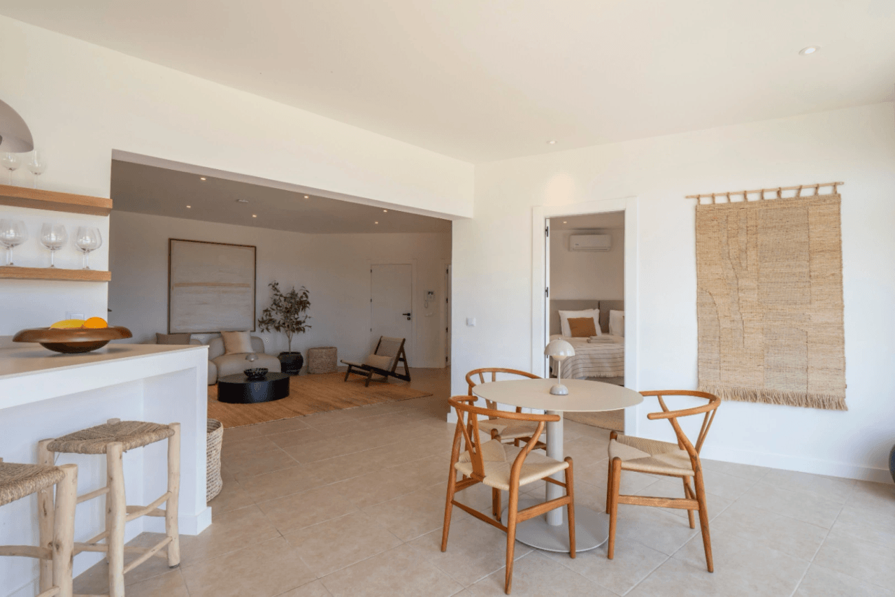 Recently renovated villa with stunning panoramic views of Jávea.