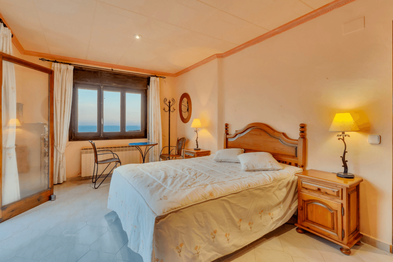 Villa for sale with stunning sea views