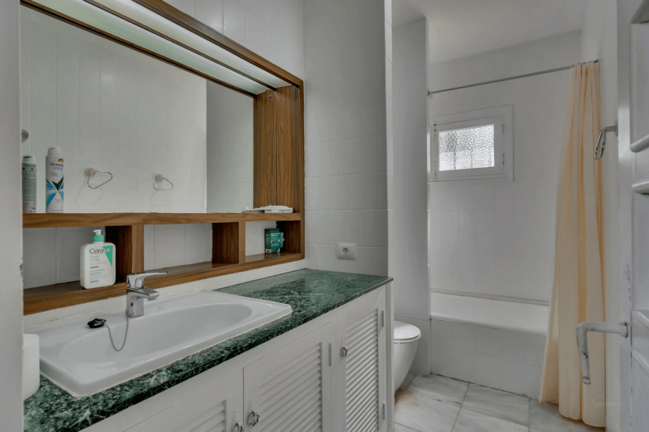 Stunning villa with amazing sea views in the El Tosalet urbanization.