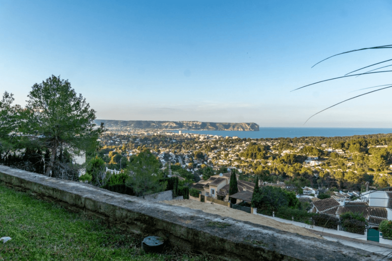 Villa for sale with stunning sea views