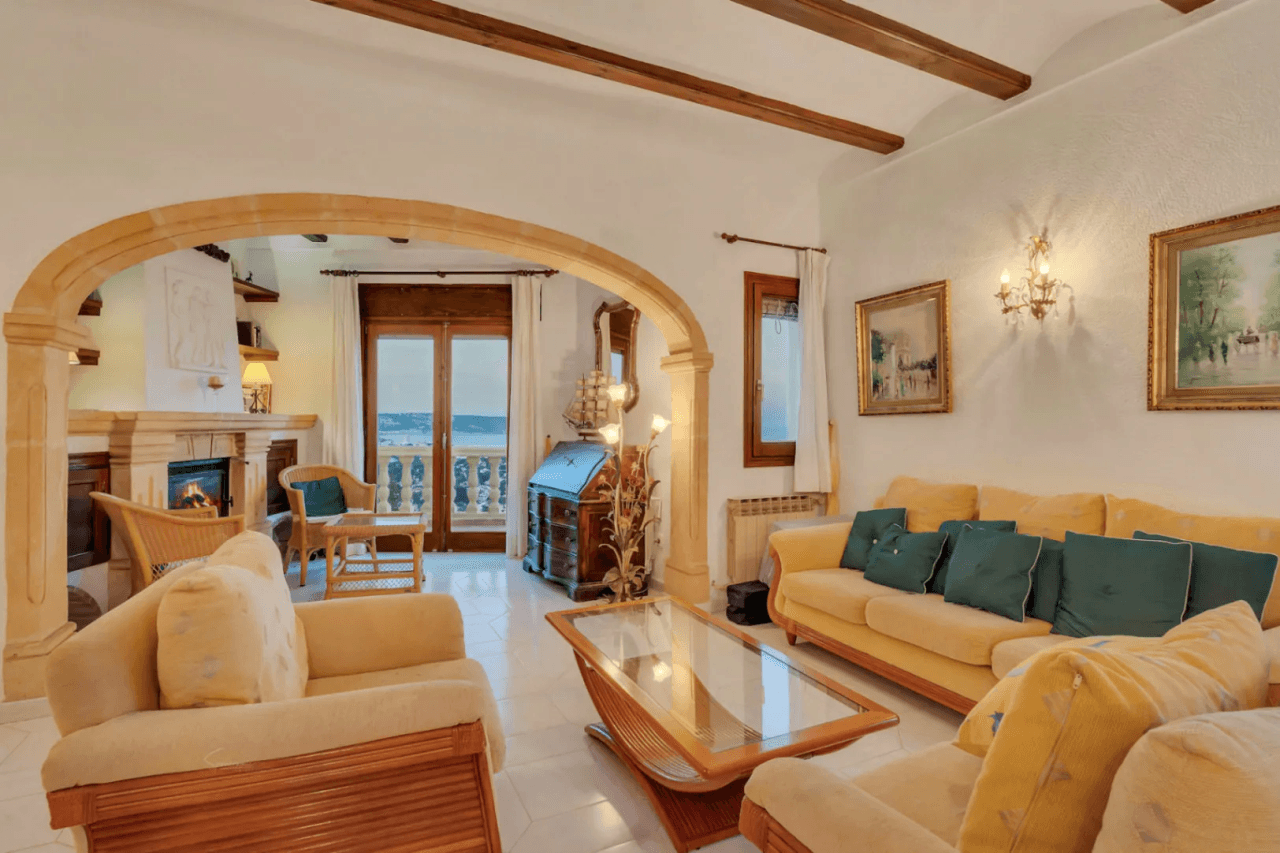 Villa for sale with stunning sea views