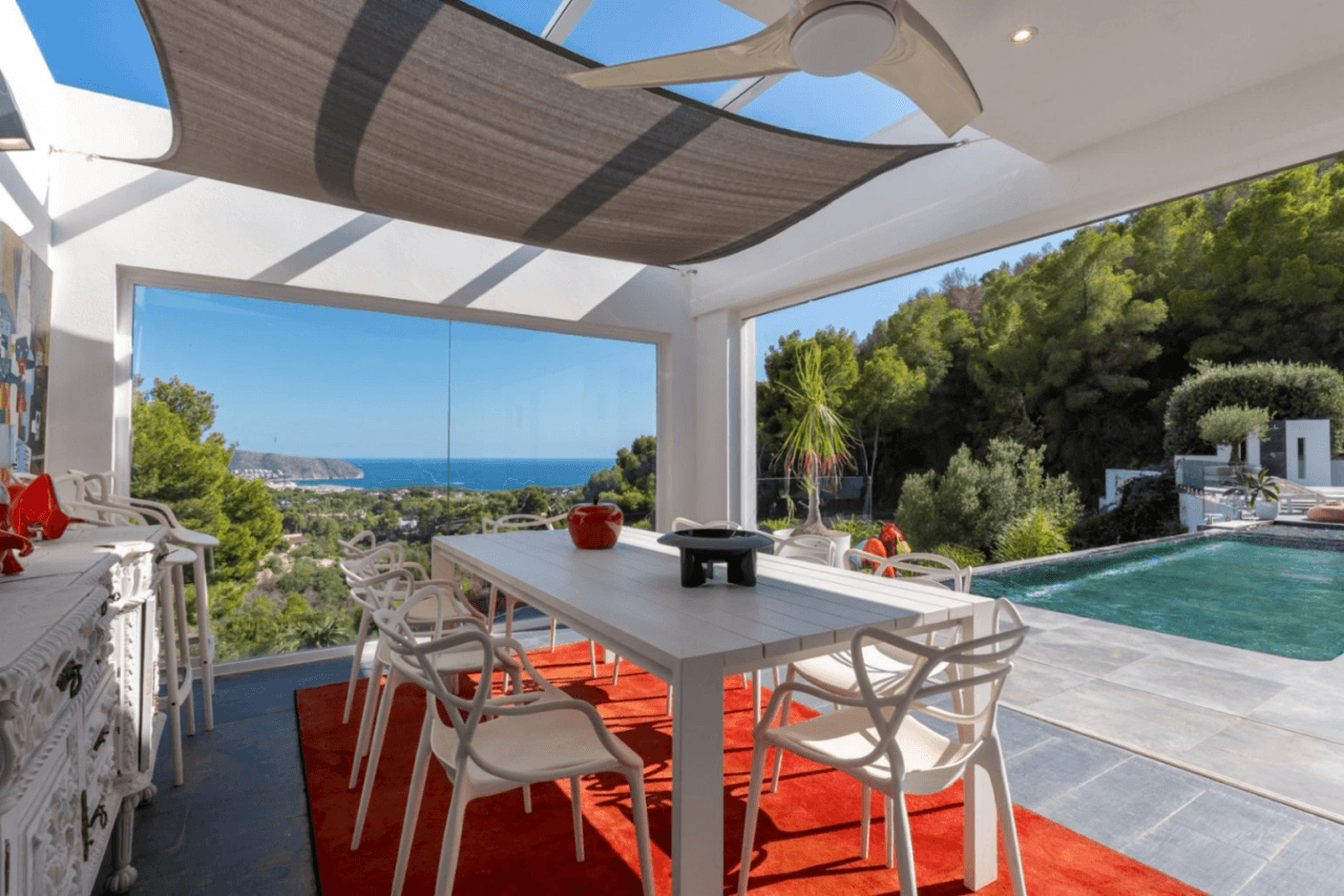 Villa spectaculaire avec vue panoramique sur la mer près de Moraira.