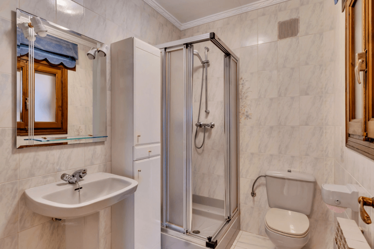 Villa for sale with stunning sea views