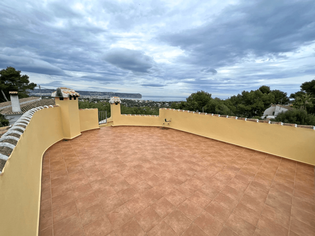 Villa near the beach with sea views in javea