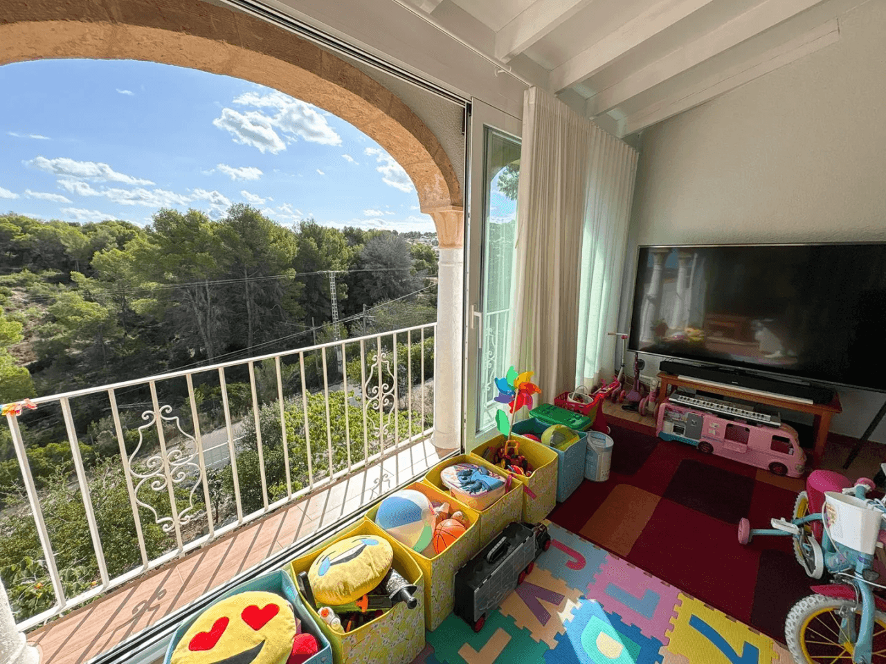 Large villa for sale in the Pinosol area, Jávea.