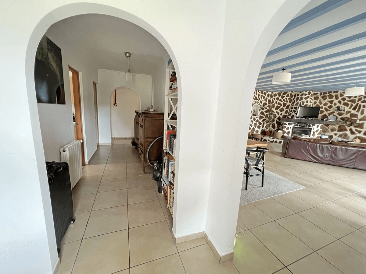 Villa near the beach with sea views in javea