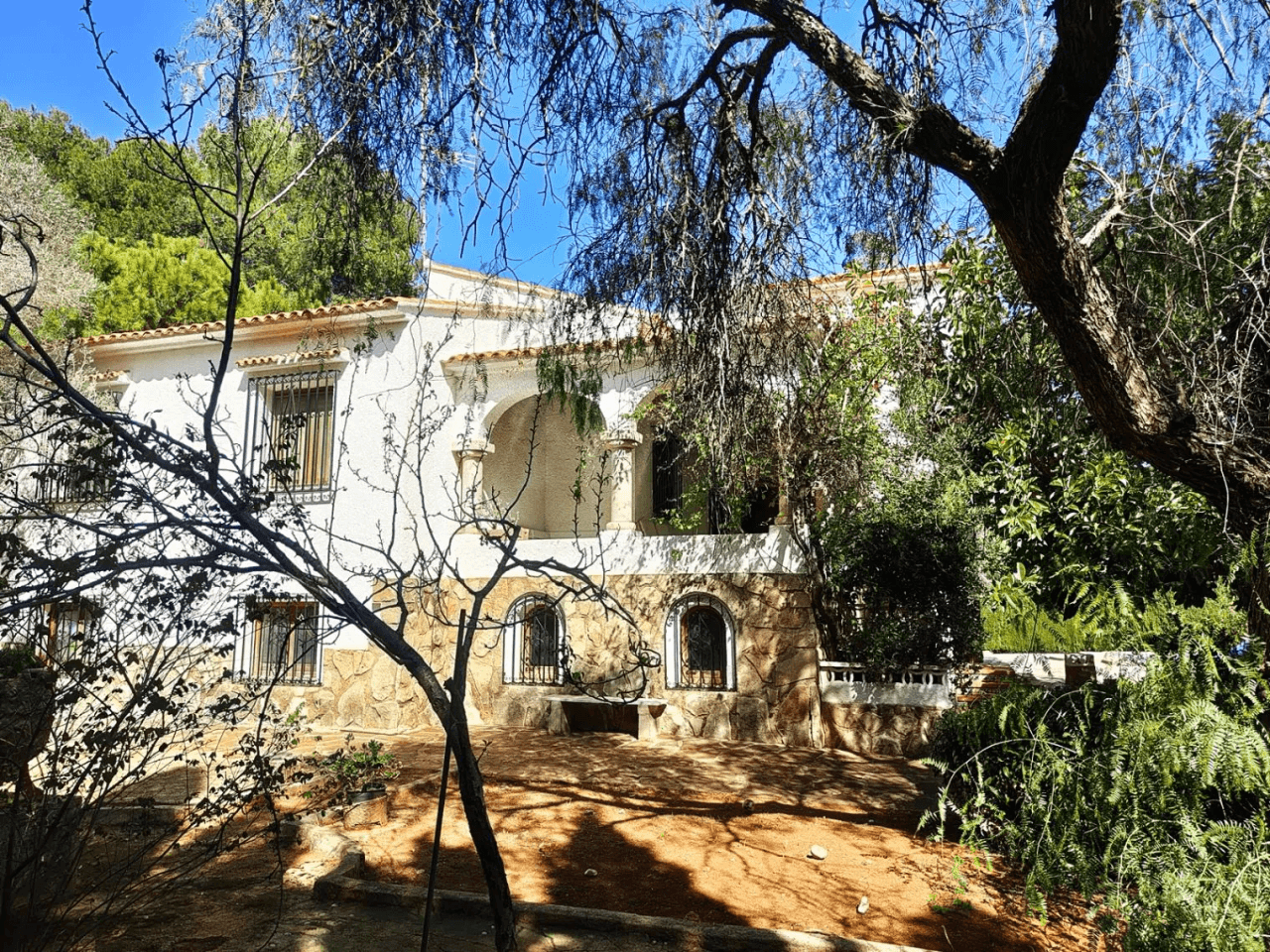 Vive el Mediterráneo en una exclusiva villa en Las Rotas, Dénia