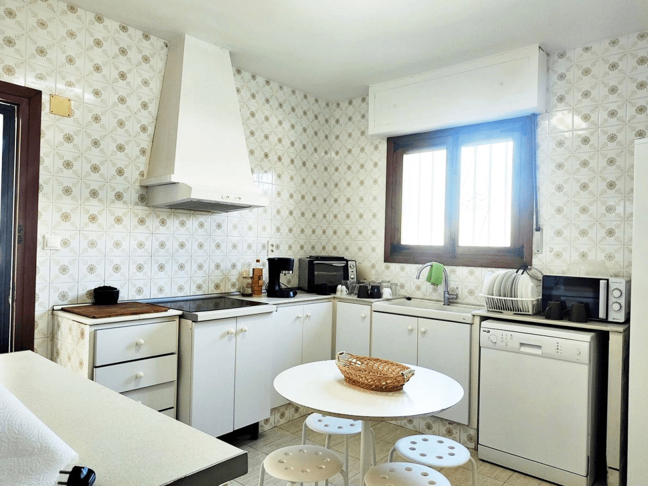Vive el Mediterráneo en una exclusiva villa en Las Rotas, Dénia