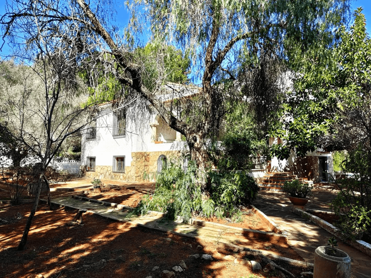 Vive el Mediterráneo en una exclusiva villa en Las Rotas, Dénia