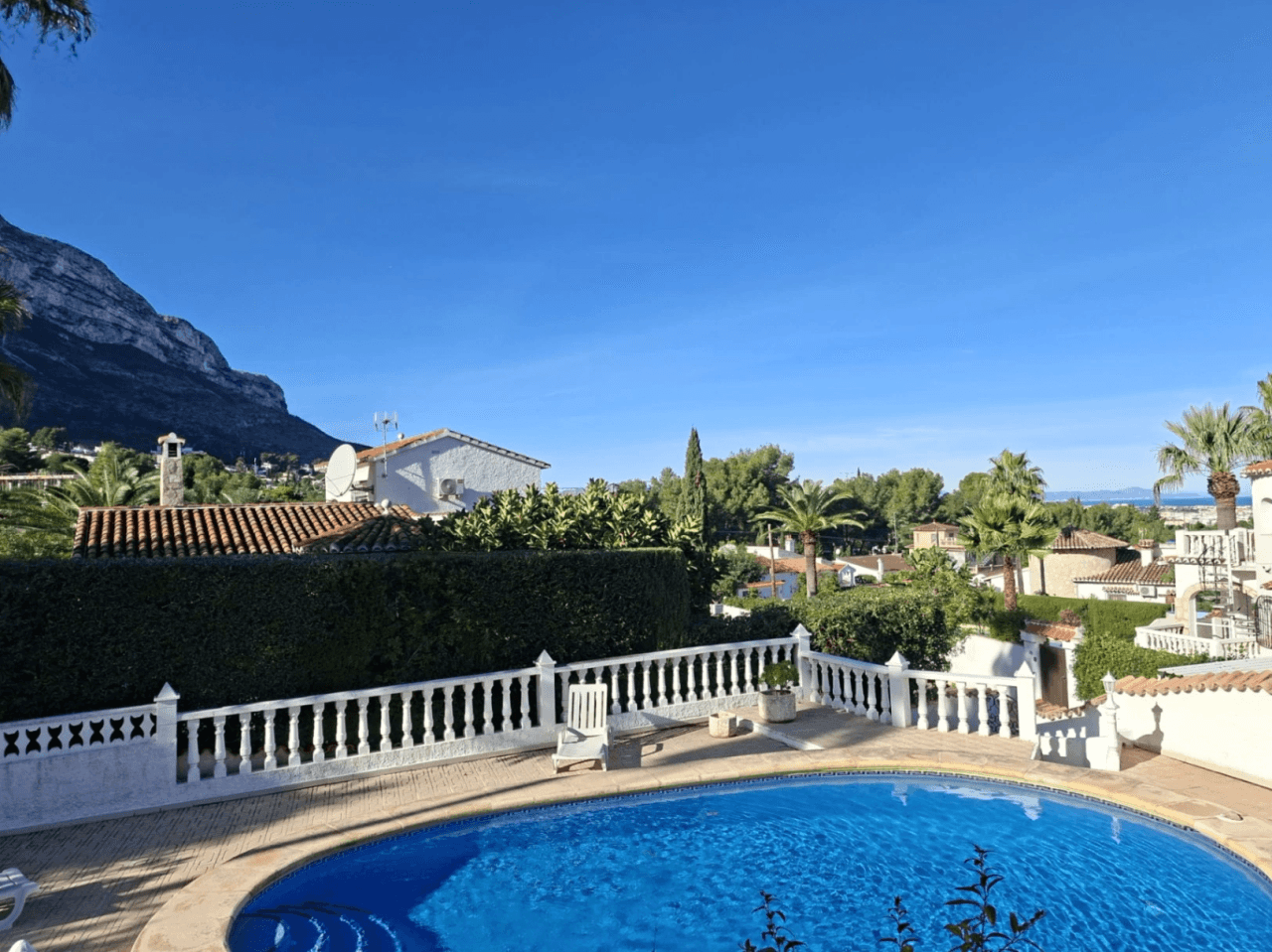 Chalet con vistas al mar y Montgó, Denia