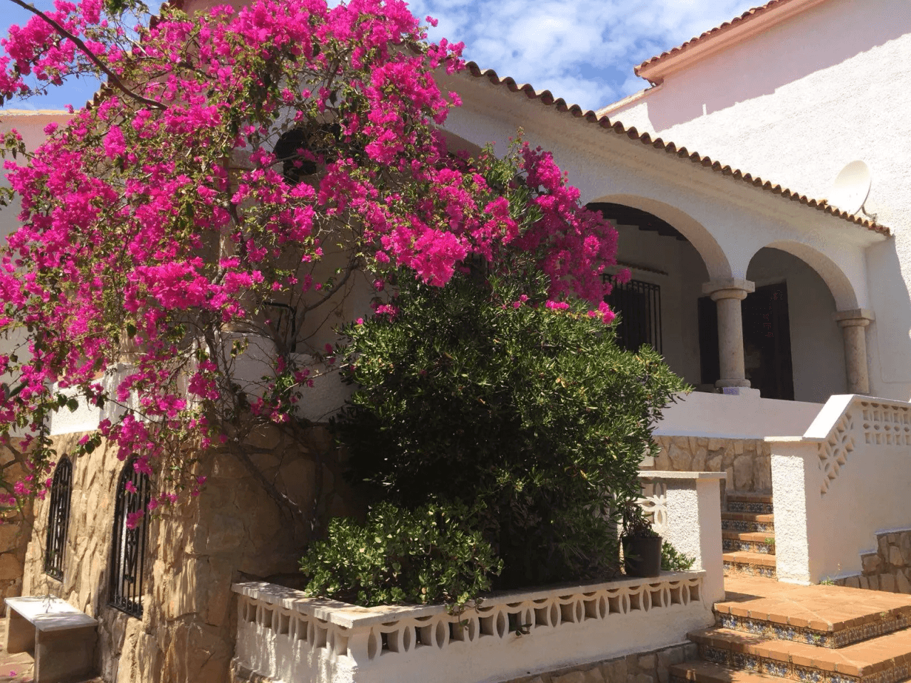 Vive el Mediterráneo en una exclusiva villa en Las Rotas, Dénia