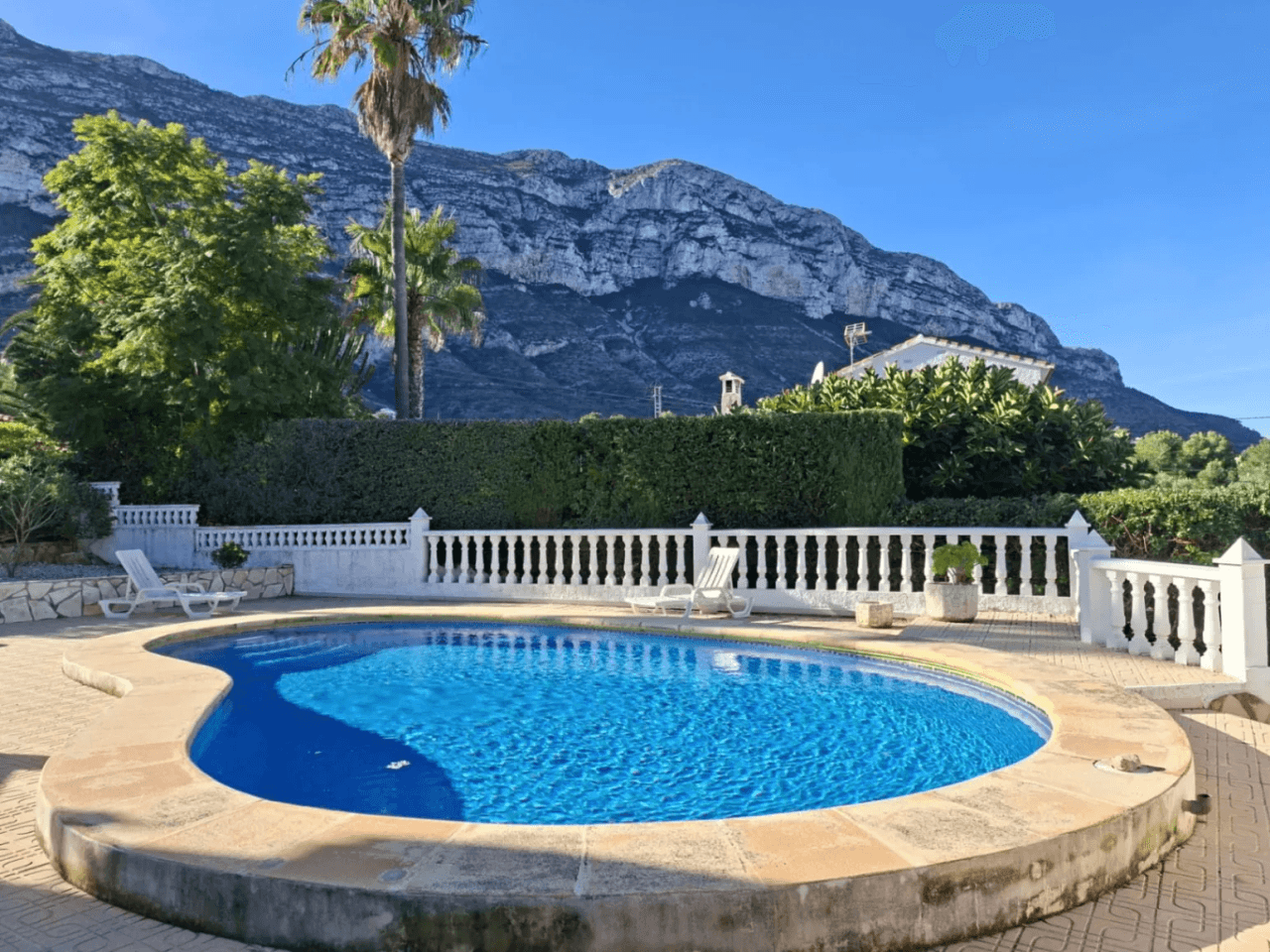 Chalet con vistas al mar y Montgó, Denia