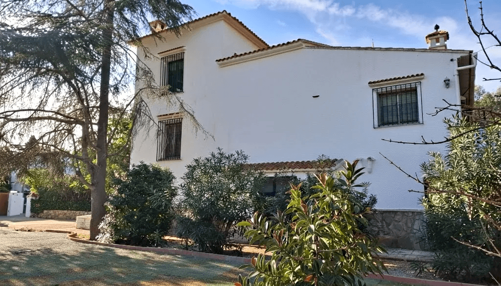Vive el Mediterráneo en una exclusiva villa en Las Rotas, Dénia