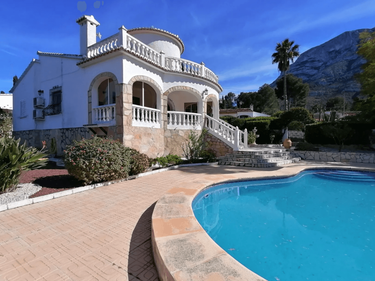 Chalet con vistas al mar y Montgó, Denia