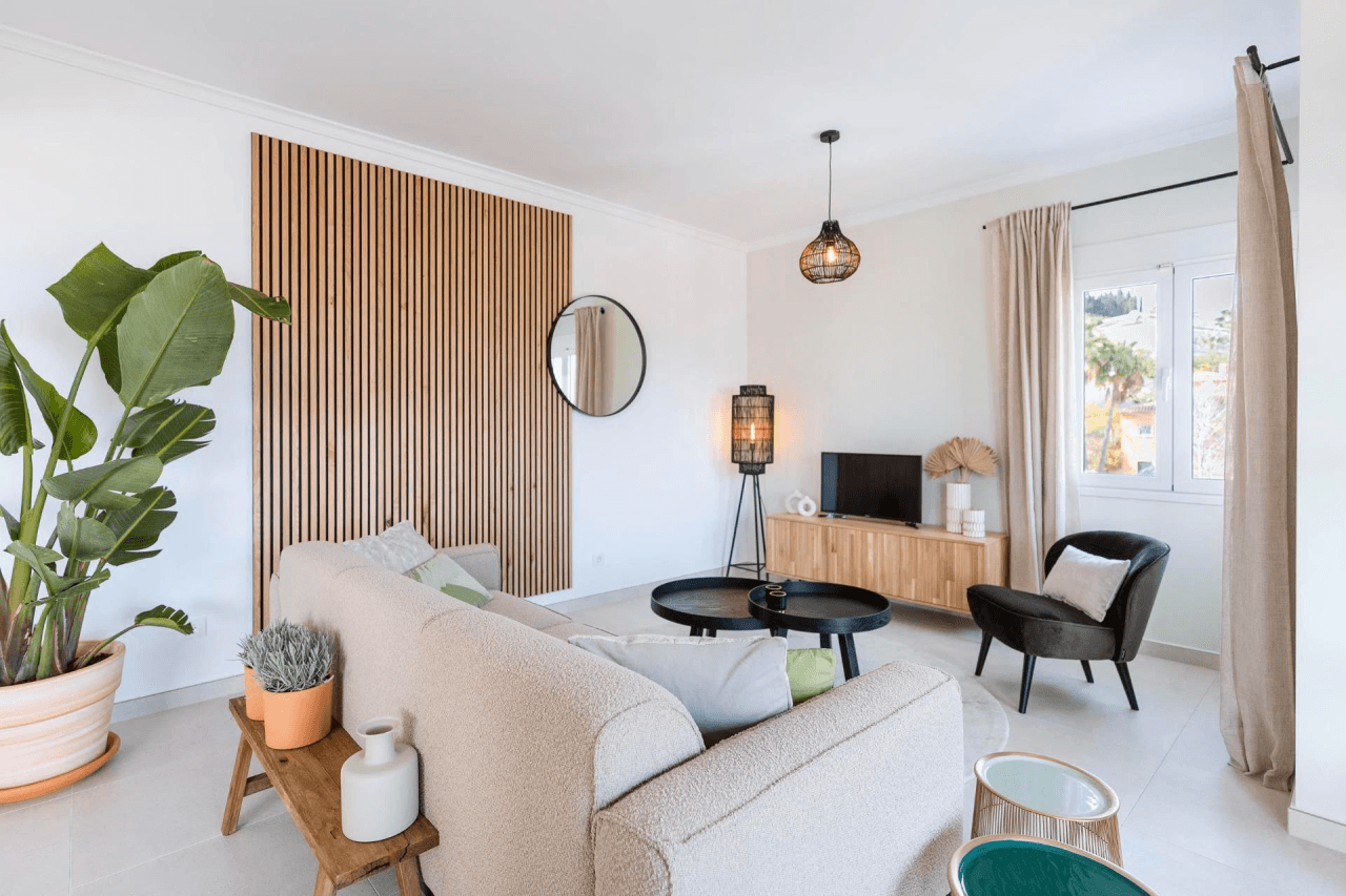 VILLA recientemente REFORMADA con estilo mediterráneo de 4 habitaciones con VISTAS AL MAR en Jávea