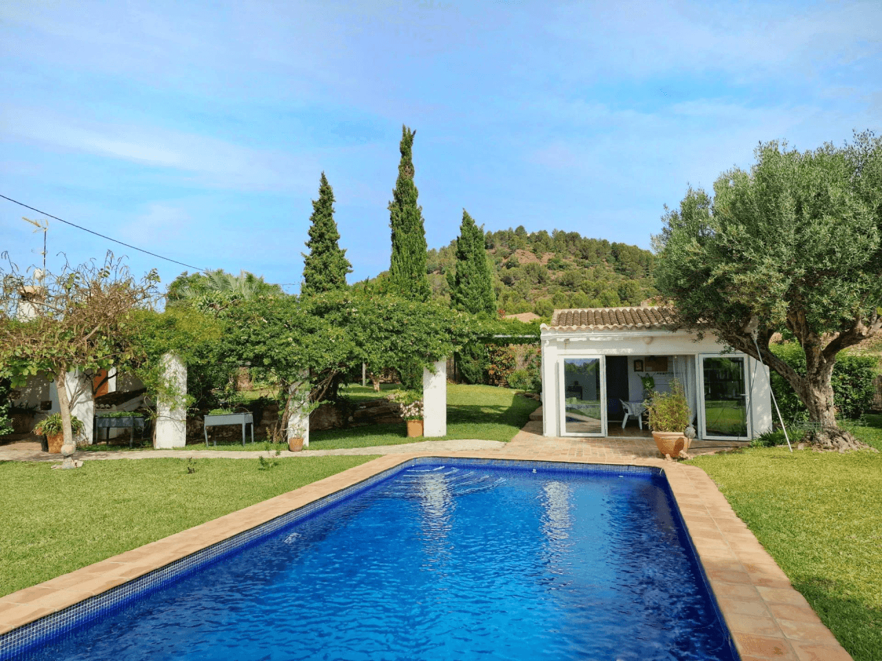 Landhuis in mediterrane stijl met zelfstandig appartement