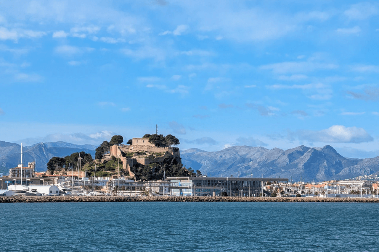 C4XY8328DEN Apartamento planta baja a la venta en Denia.