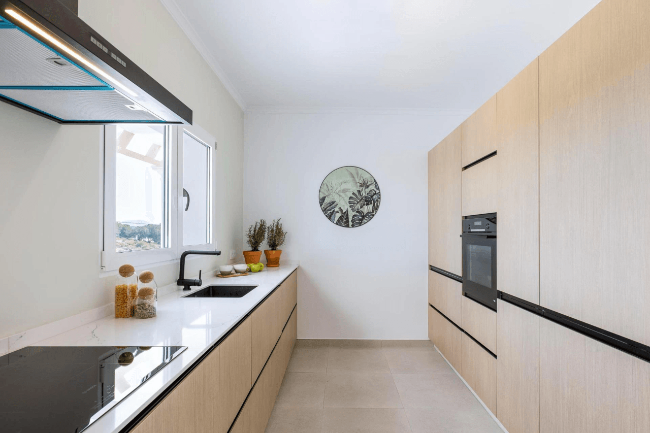 VILLA recientemente REFORMADA con estilo mediterráneo de 4 habitaciones con VISTAS AL MAR en Jávea