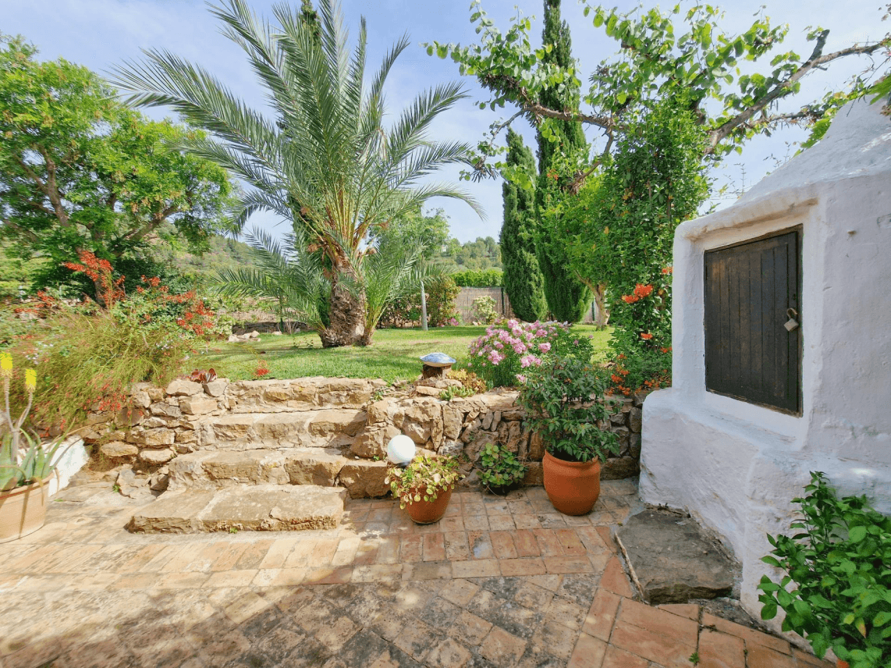 Landhuis in mediterrane stijl met zelfstandig appartement