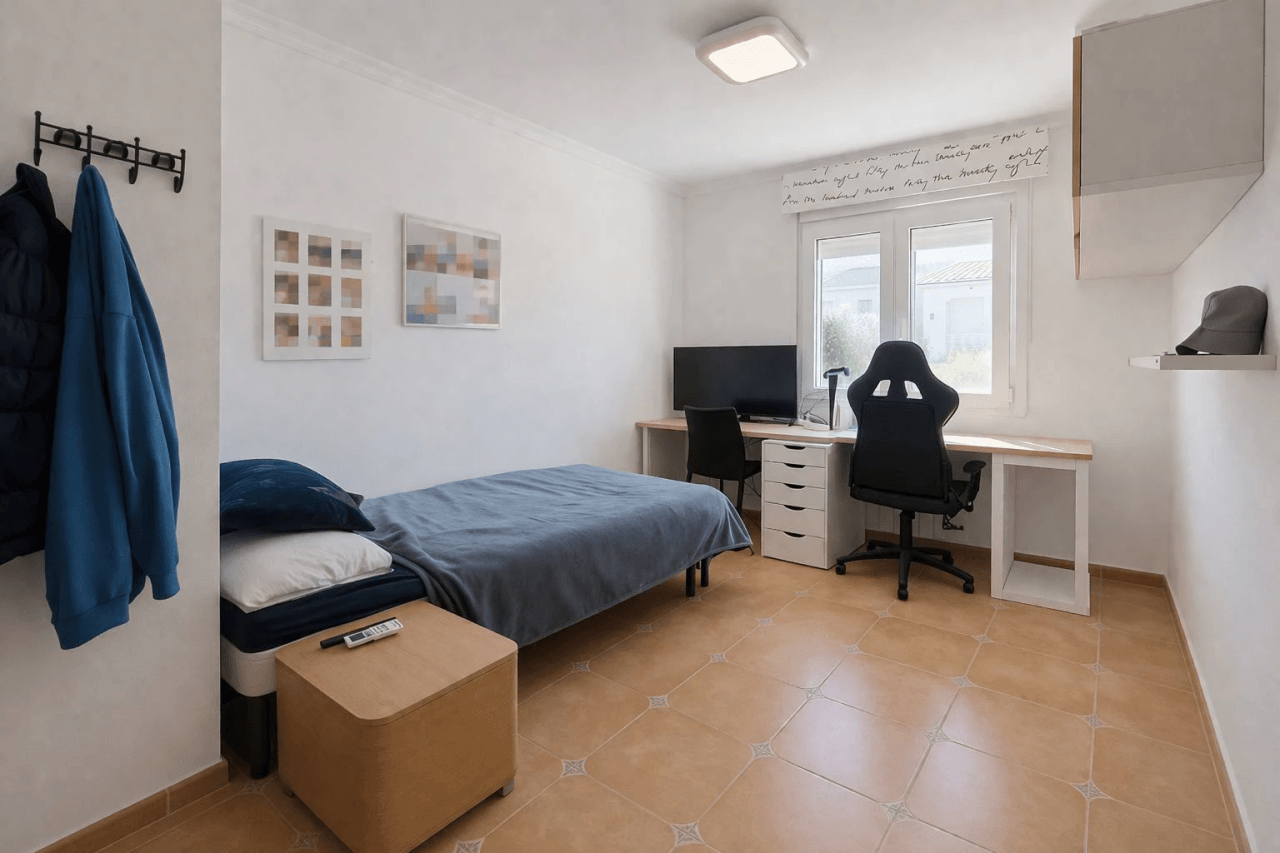 Villa de 3 dormitorios, apartamento de invitados y vistas al mar en el Montgó, Dénia