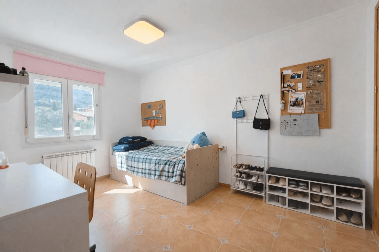 Villa de 3 dormitorios, apartamento de invitados y vistas al mar en el Montgó, Dénia
