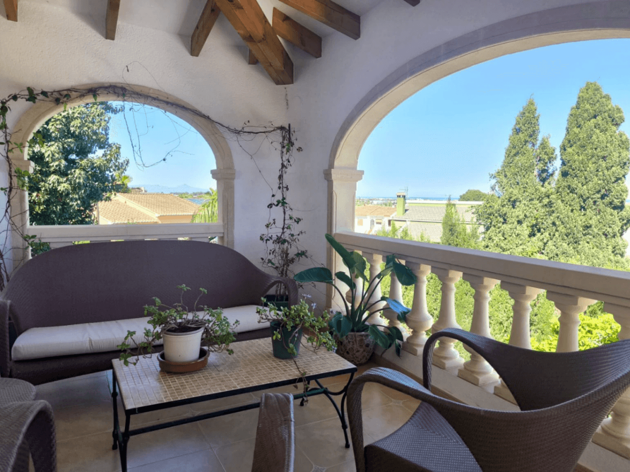 Villa de 3 dormitorios, apartamento de invitados y vistas al mar en el Montgó, Dénia