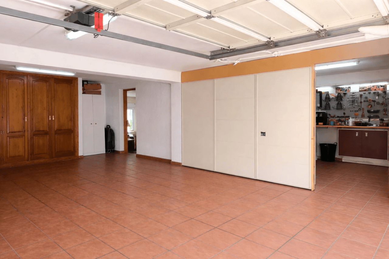 Villa de 3 dormitorios, apartamento de invitados y vistas al mar en el Montgó, Dénia