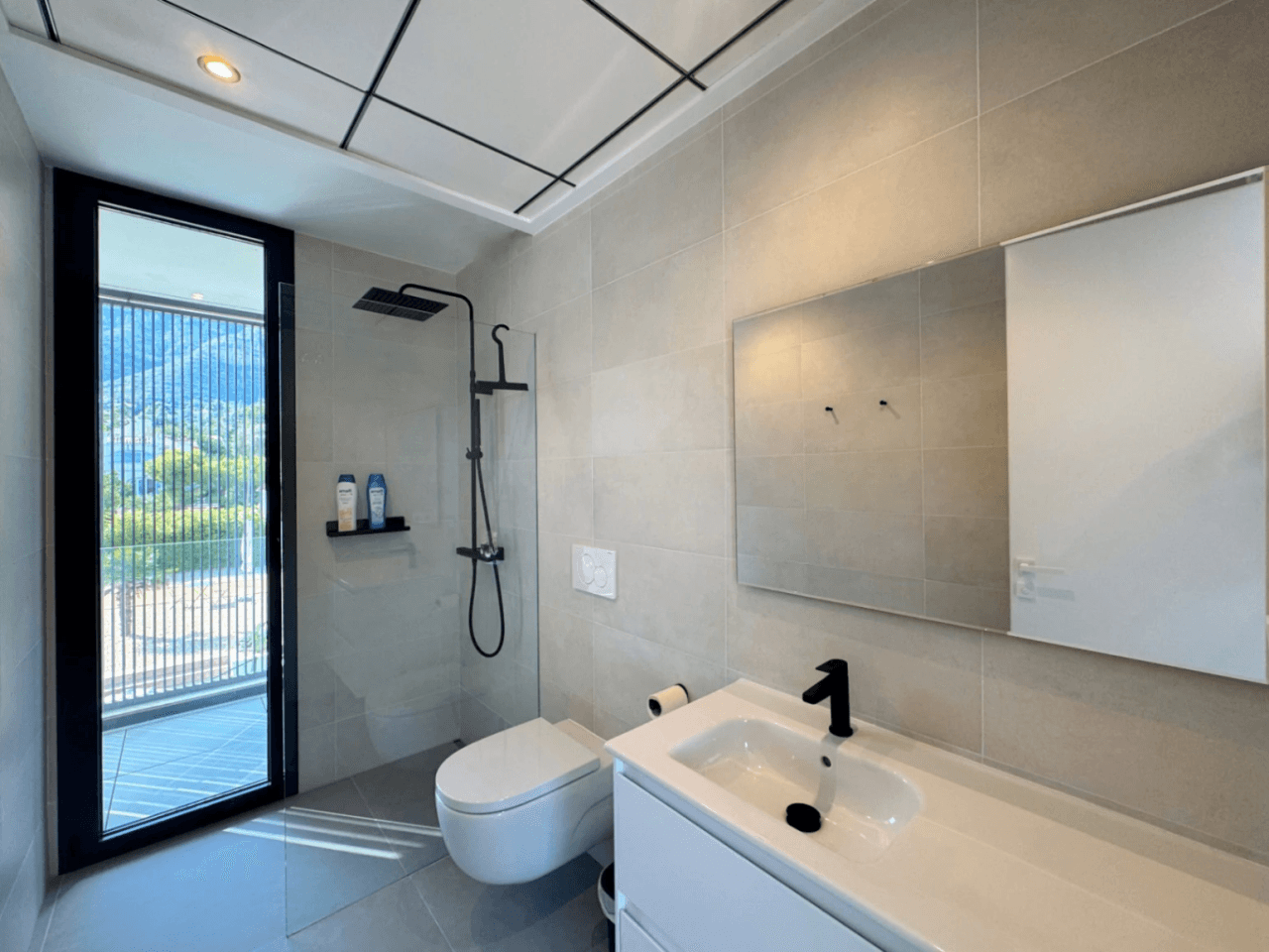 Chalet con vistas al Montgó, eficiencia energética A y piscina climatizada – Denia