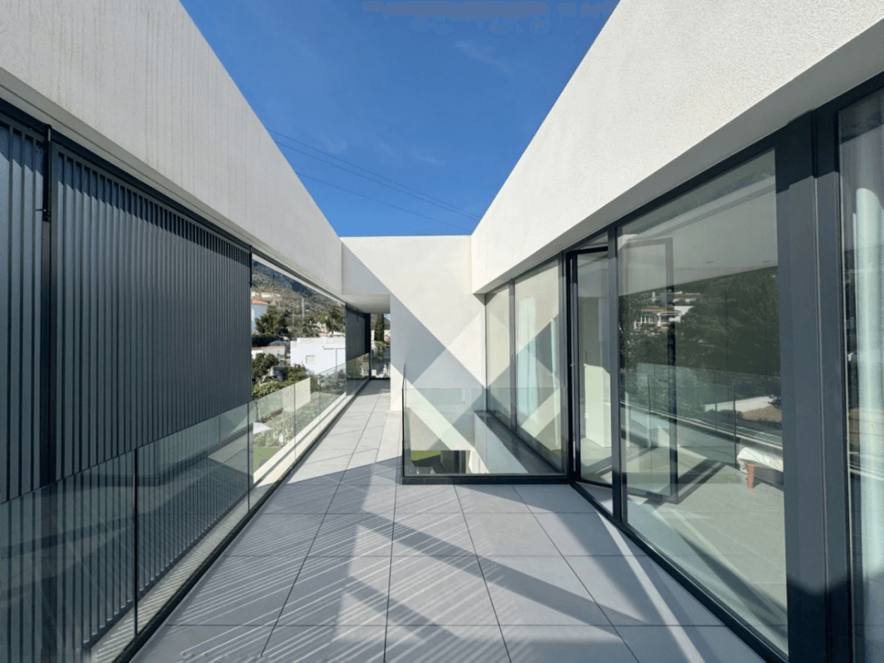 Chalet con vistas al Montgó, eficiencia energética A y piscina climatizada – Denia