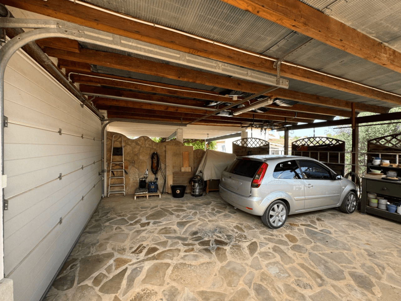 Villa de 3 dormitorios con muchas posibilidades y vistas al mar en Galeretes