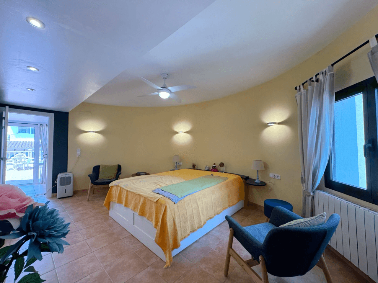 Villa de 3 dormitorios con muchas posibilidades y vistas al mar en Galeretes