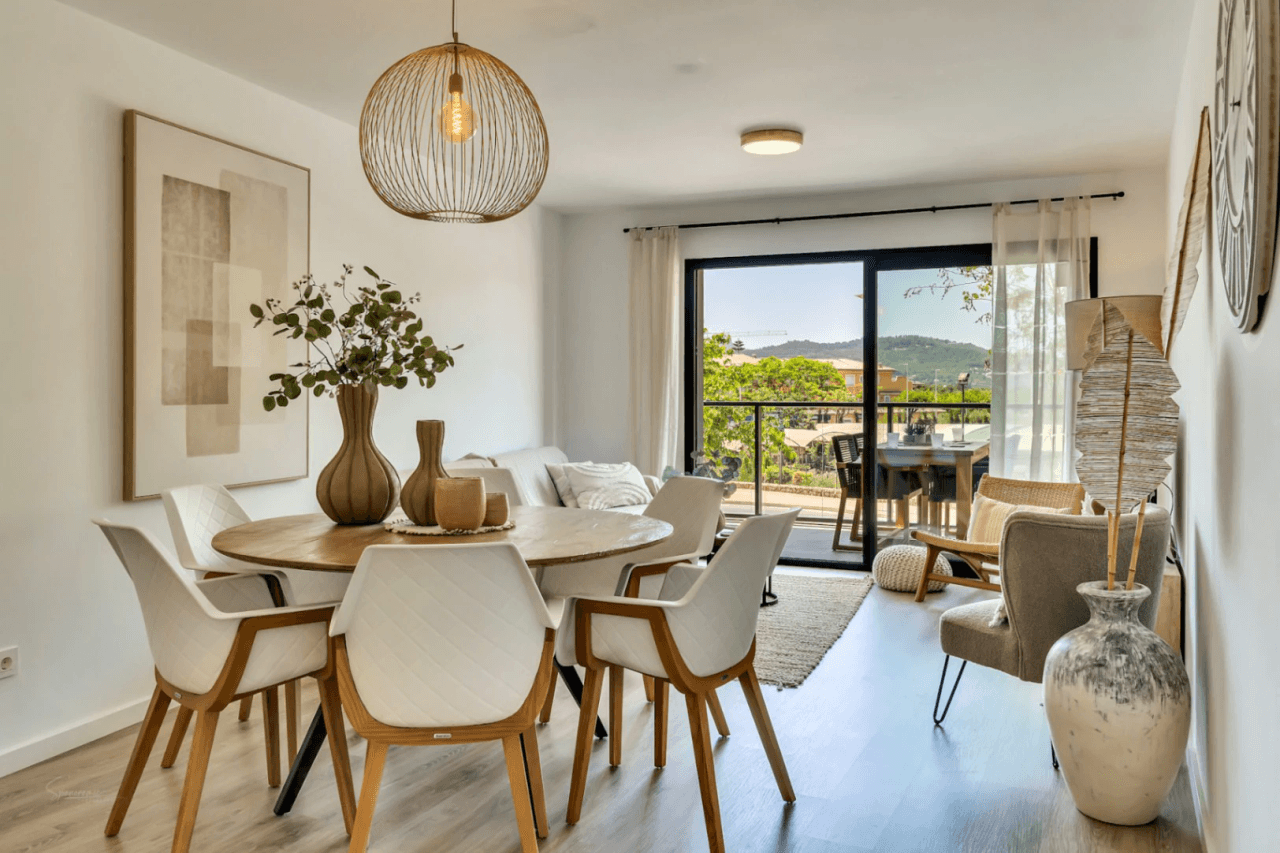 Appartement moderne et élégant orienté au sud avec piscine, à Jávea