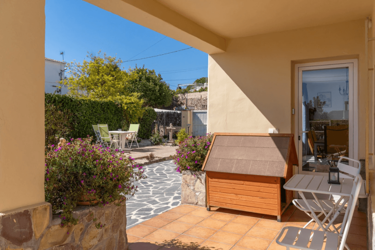 Villa for sale with sea views in Jávea