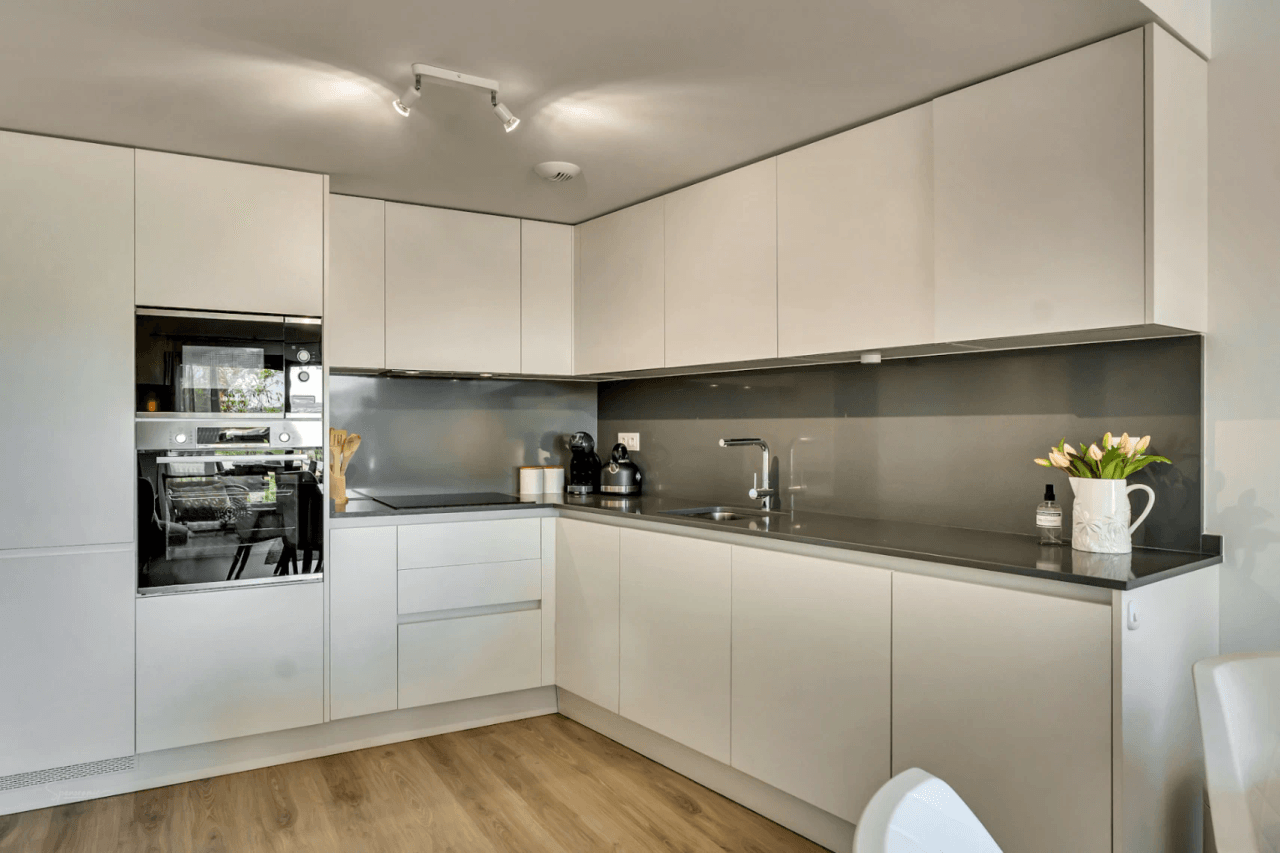 Appartement moderne et élégant orienté au sud avec piscine, à Jávea