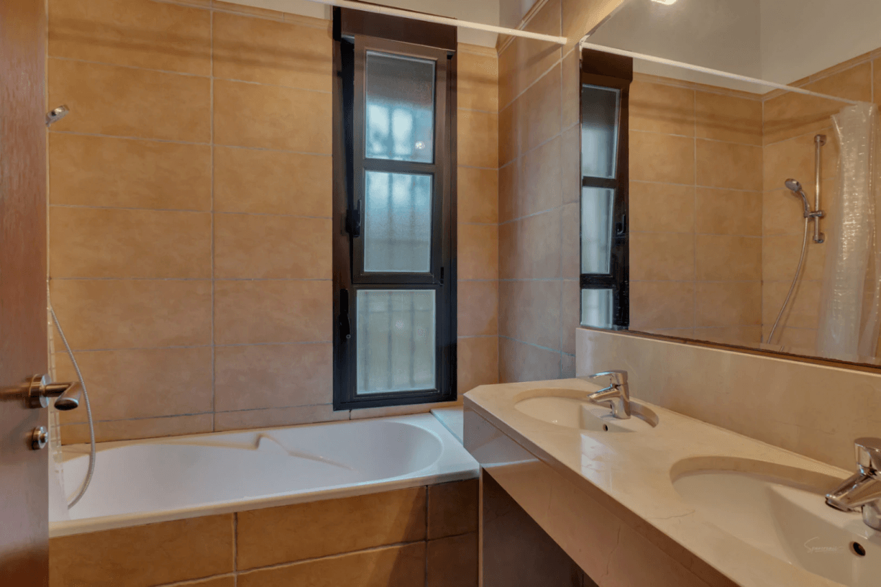 Impressive villa for sale in Jávea, with indoor and outdoor swimming pools