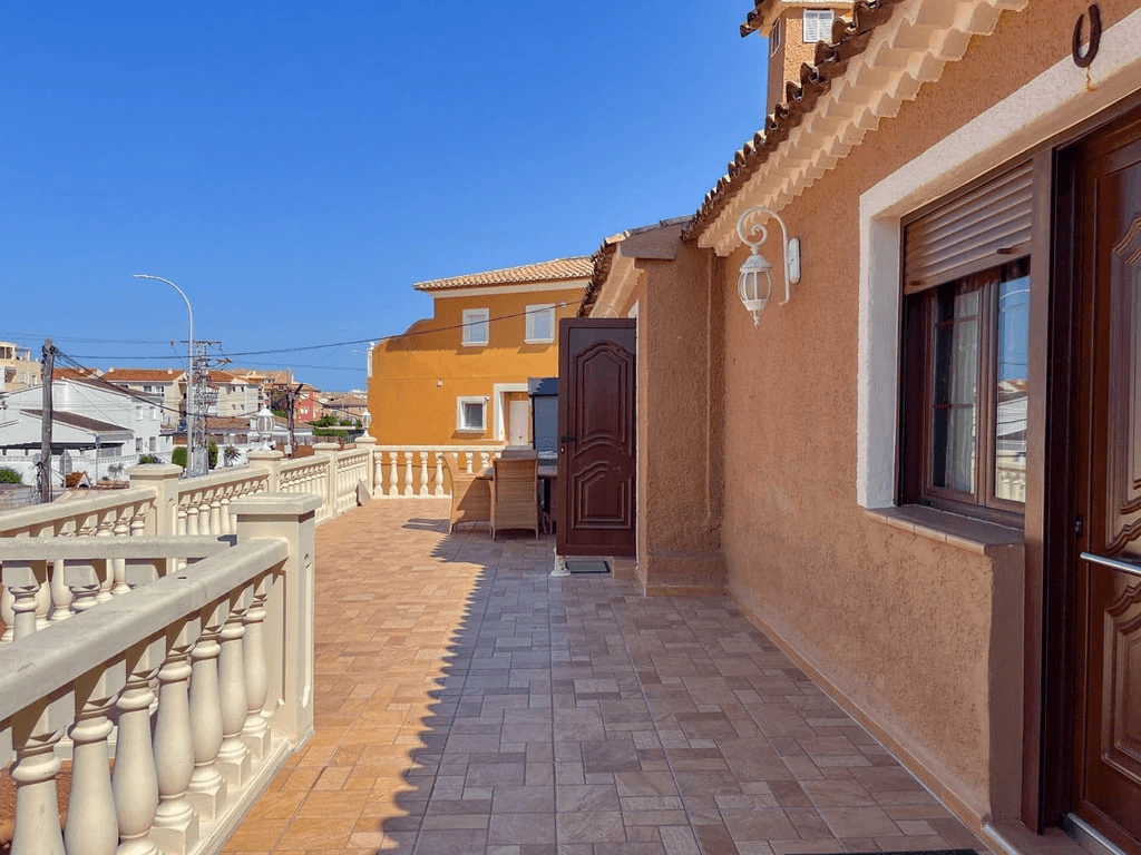 Detached House à la vente à Denia