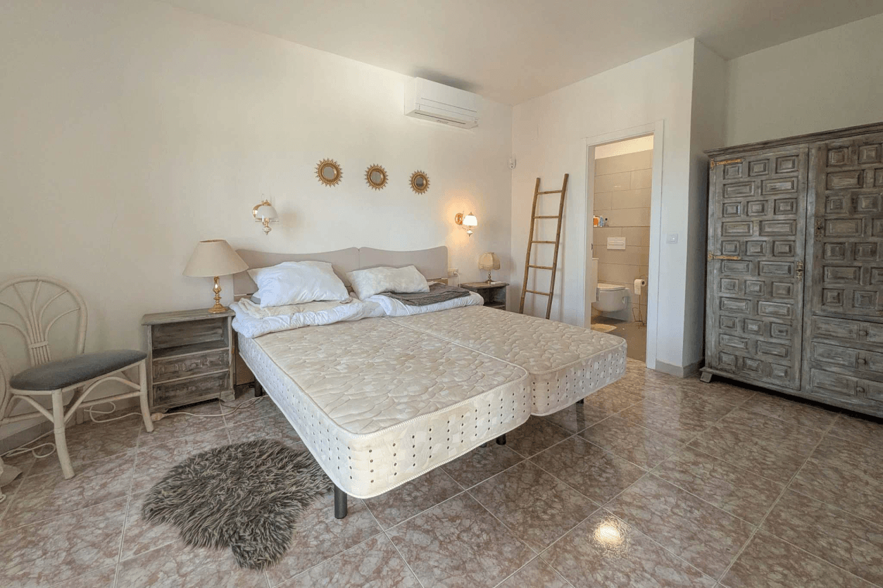 C4XY8333DEN Villa con piscina y vistas panorámicas al mar a la venta en Denia.