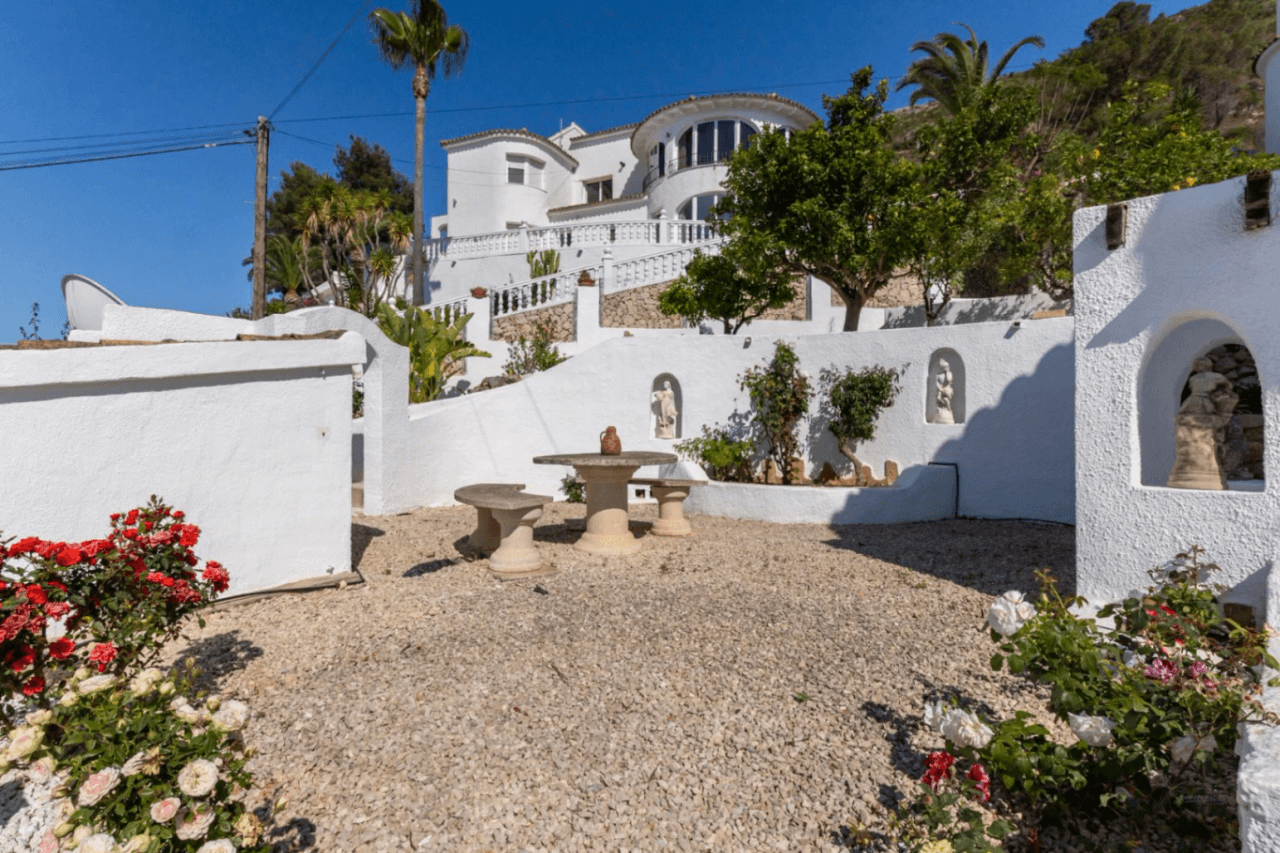 Villa with stunning panoramic views, in Jávea