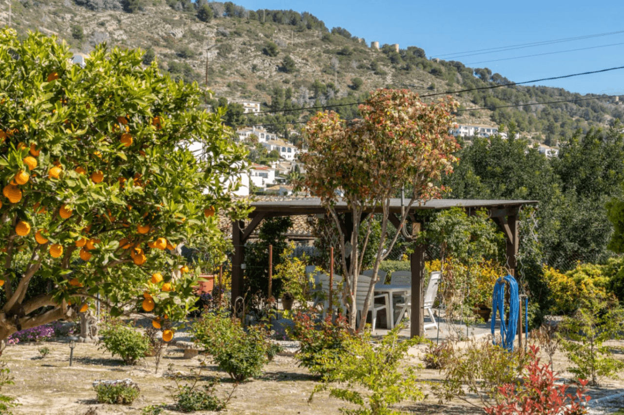 Villa for sale with sea views in Jávea