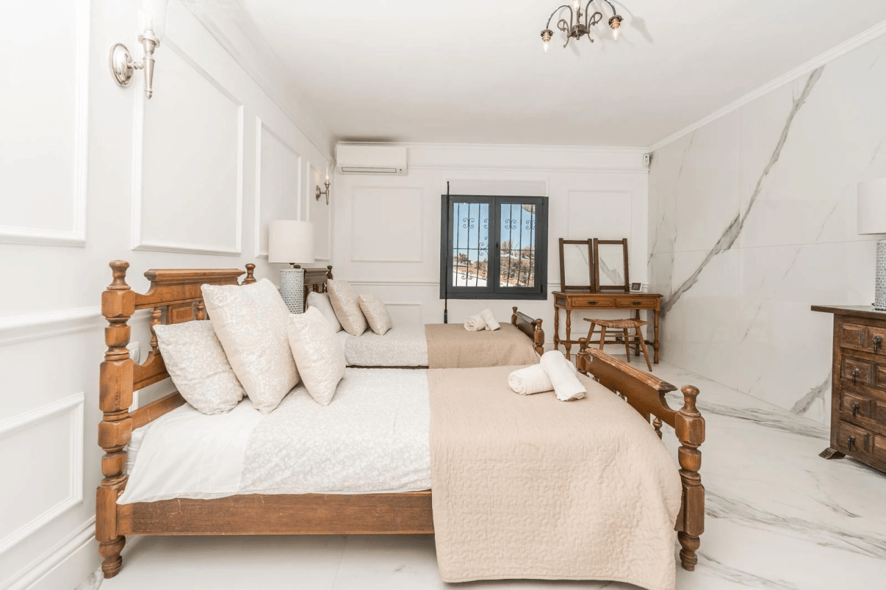 Luxury villa for sale in Jávea with pool, sea views, and independent apartment – Balcón al Mar, Costa Blanca