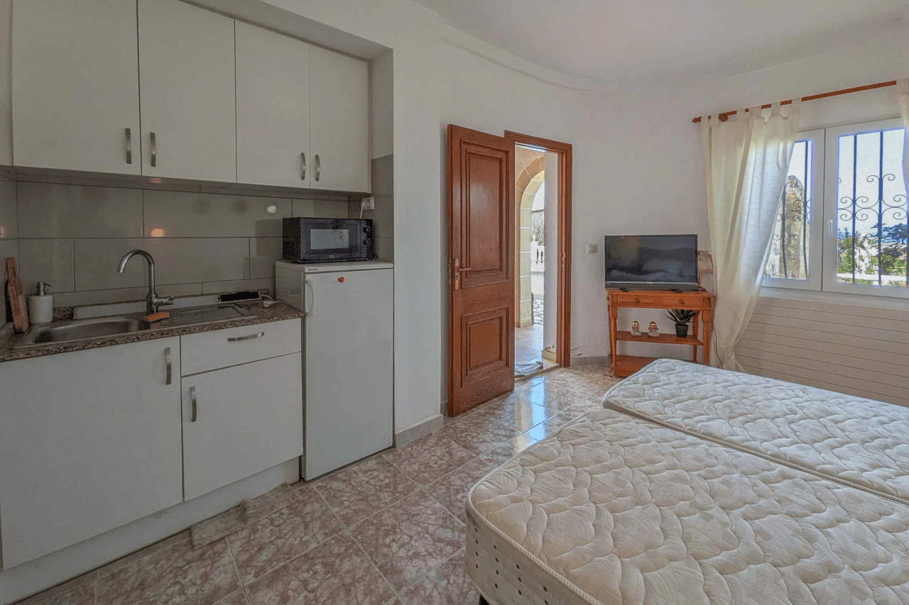 C4XY8333DEN Villa con piscina y vistas panorámicas al mar a la venta en Denia.